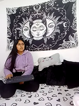 emily n abby online show from 10/25/25, 12:17