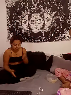 emily n abby online show from 03/04/26, 01:52