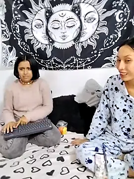 Snapshot of emily_n_abby chatting on 06/15/26, 03:34 emily n abby online show from 06/15/26, 03:34
