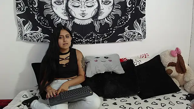 emily n abby online show from 11/03/25, 12:31