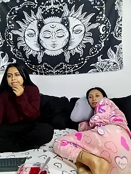 emily n abby online show from 04/11/26, 12:20