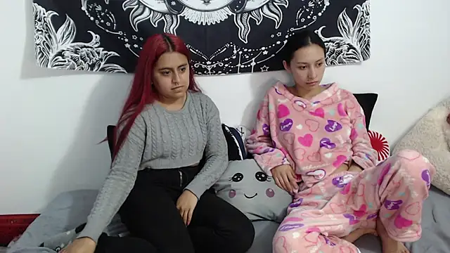 emily n abby online show from 12/01/25, 12:39