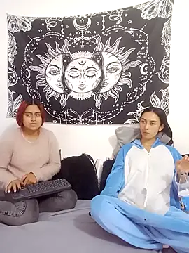 Snapshot of emily_n_abby chatting on 02/24/26, 01:34 emily n abby online show from 02/24/26, 01:34