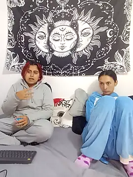 Snapshot of emily_n_abby chatting on 02/05/26, 01:07 emily n abby online show from 02/05/26, 01:07