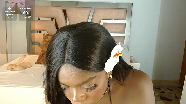 Maiacharris  online show from 11/06/25, 08:02