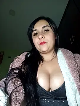 Kymberlaury online show from 10/28/25, 03:29