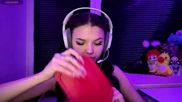 HanaMantanaDell online show from 12/04/25, 04:17