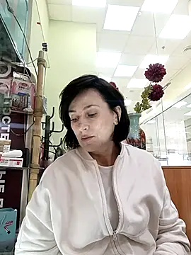 Luna 7777 online show from 10/30/25, 12:25