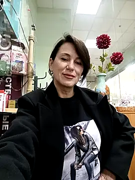 Luna 7777 online show from 11/13/25, 10:52