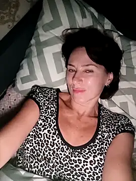 Luna 7777 online show from 10/22/25, 10:41