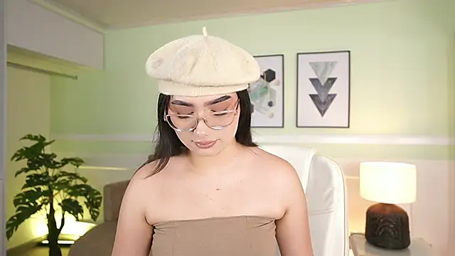 EmilyTurneer online show from 11/19/25, 07:14