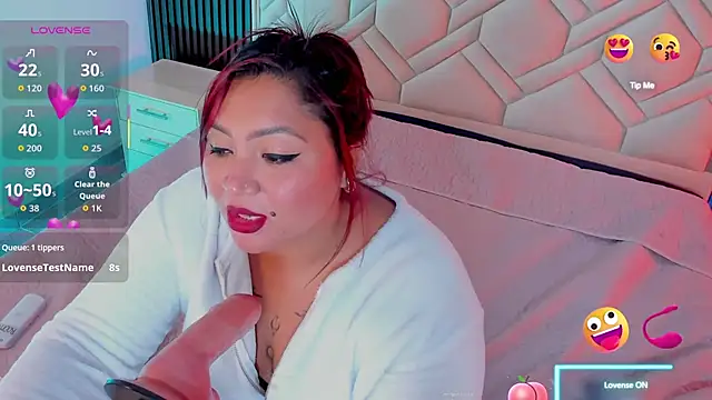 Halleyrosse online show from 10/21/25, 12:11