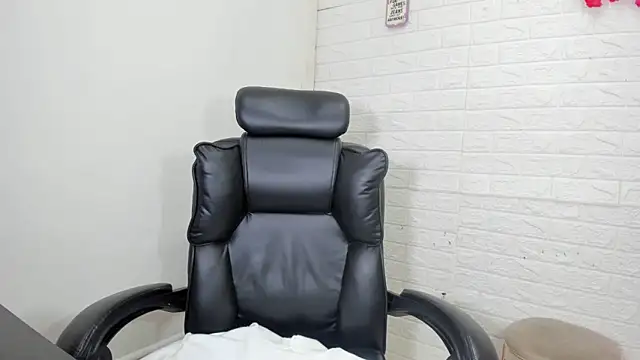 talialadyx online show from 04/08/26, 02:07