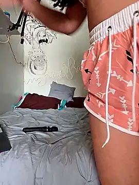 Alissun  online show from 04/01/26, 11:23