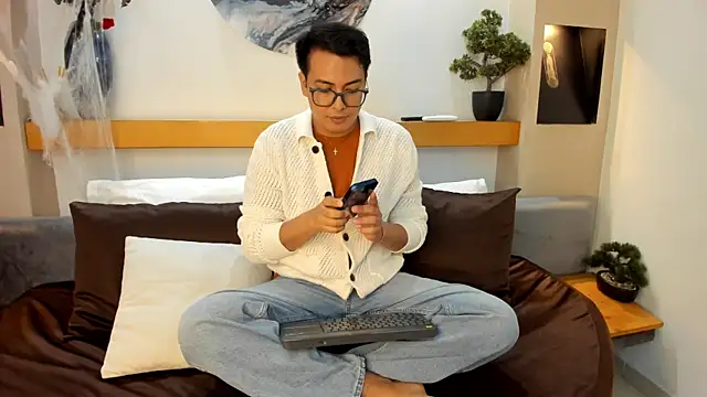 JohnBelRose online show from 11/03/25, 07:17