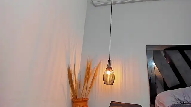 Amelia Brixton online show from 02/16/26, 08:24