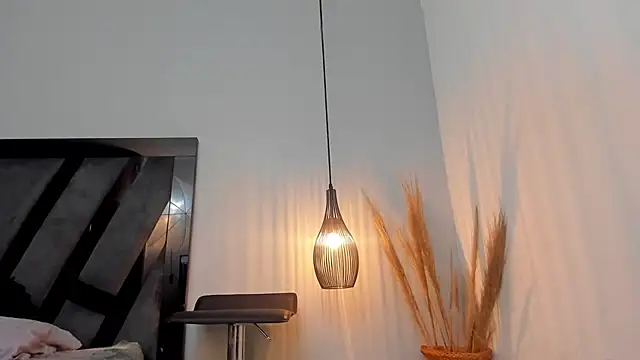 Amelia Brixton online show from 02/13/26, 09:31