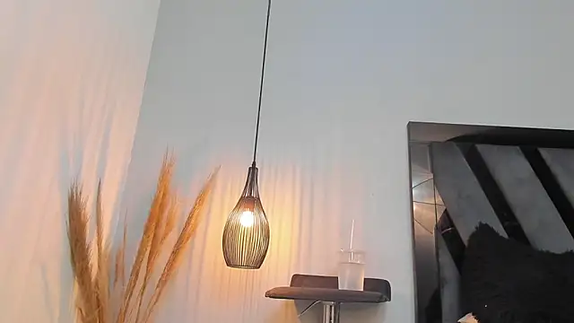 Amelia Brixton online show from 02/17/26, 05:16