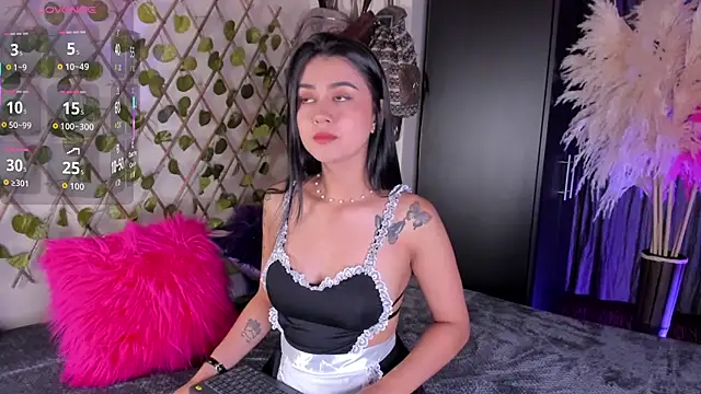 Snapshot of maddysonn_222 chatting on 11/14/25, 09:29 maddysonn 222 online show from 11/14/25, 09:29