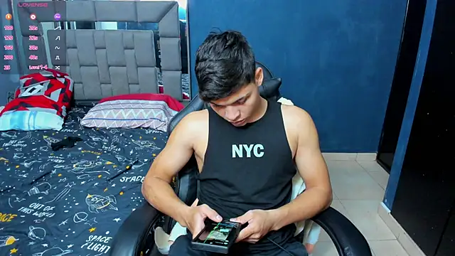 baby david 03 online show from 02/18/26, 04:54