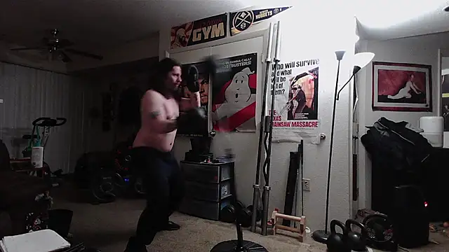 biggerisbetter12 online show from 04/05/26, 07:15