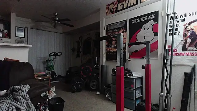 biggerisbetter12 online show from 03/17/26, 05:21