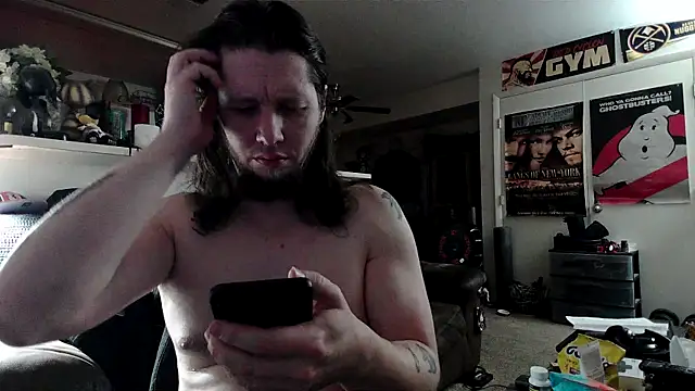 biggerisbetter12 online show from 10/26/25, 09:31