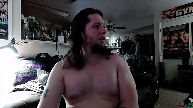 biggerisbetter12 online show from 11/02/25, 03:50