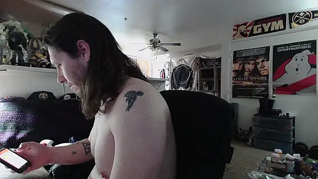 biggerisbetter12 online show from 03/08/26, 03:59