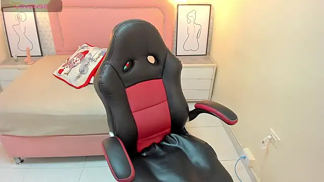 DARIAJACKSON online show from 12/15/25, 07:52