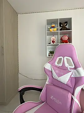  Alicee 1 online show from 07/04/26, 08:13