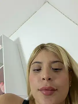 Snapshot of _Alicee_1 chatting on 05/26/26, 03:15 Alicee 1 online show from 05/26/26, 03:15