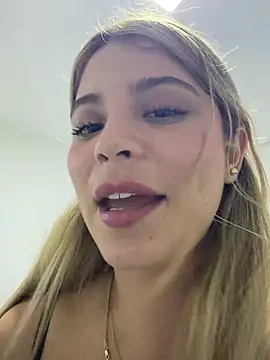  Alicee 1 online show from 11/21/25, 01:37