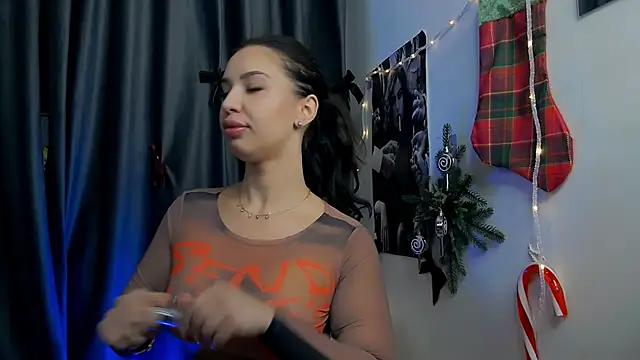 Snapshot of BiancaAva chatting on 12/15/25, 06:08 BiancaAva online show from 12/15/25, 06:08