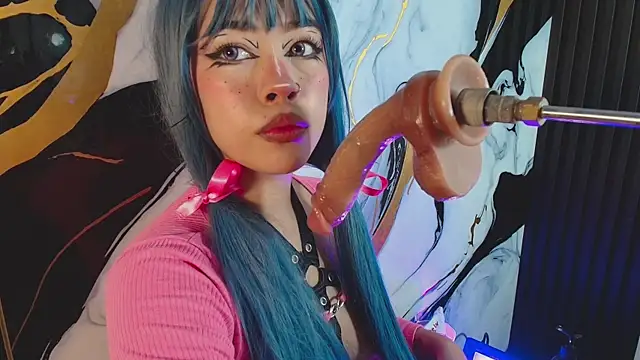 sophiie18 online show from 11/18/25, 10:24