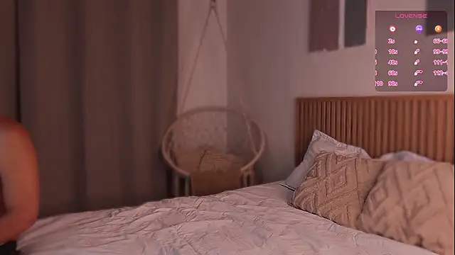 Little Emma 11 online show from 02/16/26, 12:37