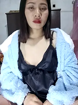 Snapshot of Chmdiemd chatting on 12/15/25, 03:29 Chmdiemd online show from 12/15/25, 03:29