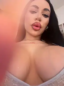 CelineDevine online show from 10/31/25, 06:15