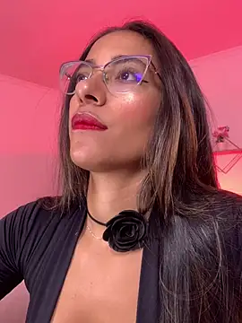 Snapshot of elegant__rouse chatting on 05/08/26, 10:46 elegant rouse online show from 05/08/26, 10:46