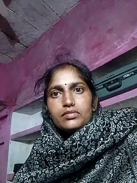 Snapshot of Pooja_shre chatting on 10/29/25, 09:36 Pooja shre online show from 10/29/25, 09:36