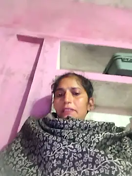 Snapshot of Pooja_shre chatting on 11/30/25, 10:32 Pooja shre online show from 11/30/25, 10:32