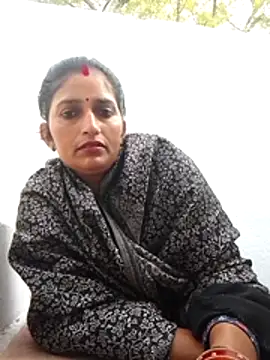 Snapshot of Pooja_shre chatting on 11/11/25, 02:17 Pooja shre online show from 11/11/25, 02:17