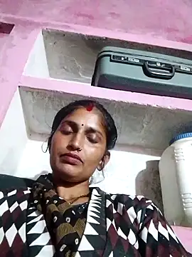 Snapshot of Pooja_shre chatting on 11/14/25, 01:59 Pooja shre online show from 11/14/25, 01:59