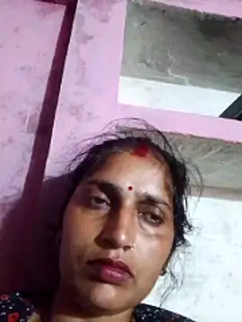 Snapshot of Pooja_shre chatting on 11/21/25, 04:39 Pooja shre online show from 11/21/25, 04:39