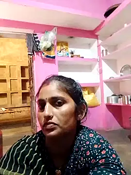 Snapshot of Pooja_shre chatting on 11/04/25, 02:48 Pooja shre online show from 11/04/25, 02:48