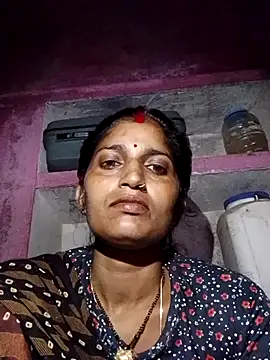 Snapshot of Pooja_shre chatting on 10/27/25, 10:38 Pooja shre online show from 10/27/25, 10:38