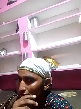 Snapshot of Pooja_shre chatting on 11/02/25, 01:38 Pooja shre online show from 11/02/25, 01:38