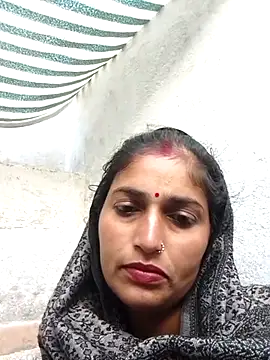 Snapshot of Pooja_shre chatting on 11/27/25, 02:23 Pooja shre online show from 11/27/25, 02:23