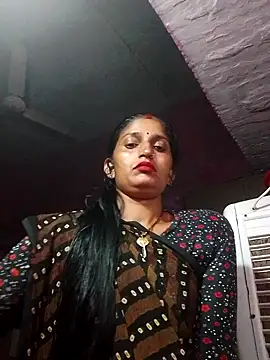 Snapshot of Pooja_shre chatting on 10/30/25, 02:47 Pooja shre online show from 10/30/25, 02:47