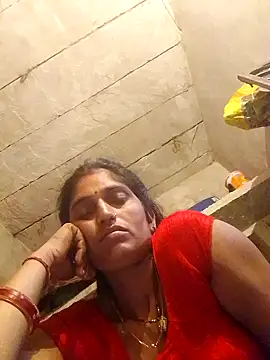 Snapshot of Pooja_shre chatting on 10/25/25, 10:32 Pooja shre online show from 10/25/25, 10:32